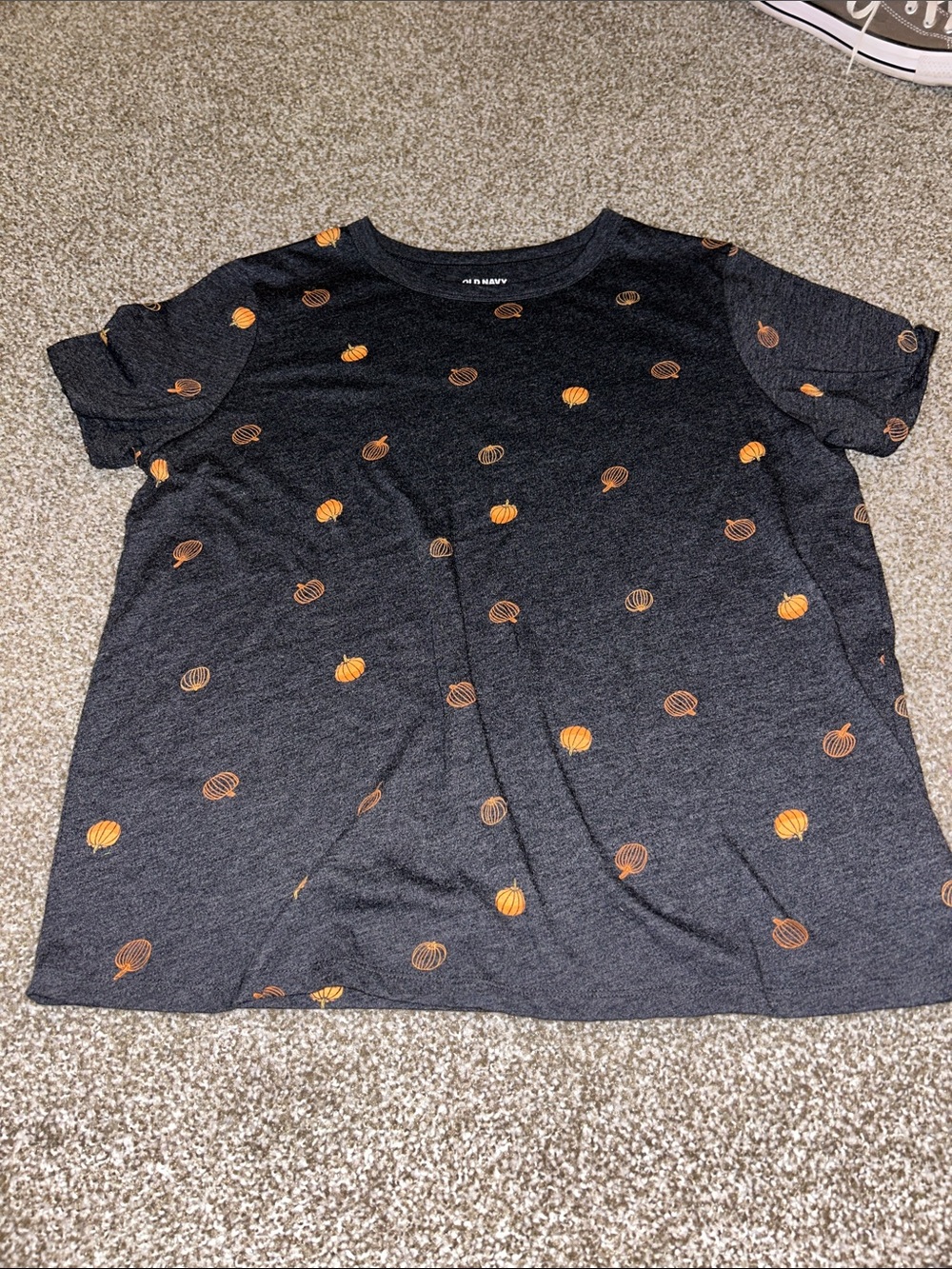 Old Navy Charcoal Short Sleeve Tee with Orange Pumpkin Print